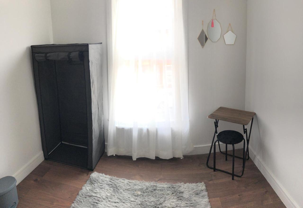 Bed and Breakfast Blue House Лінкольн Екстер'єр фото